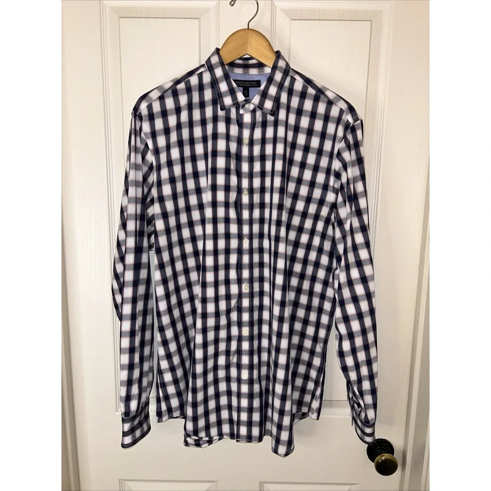 Banana republic soft wash tailor slim fit XL men's LS blue and white plaid shirt